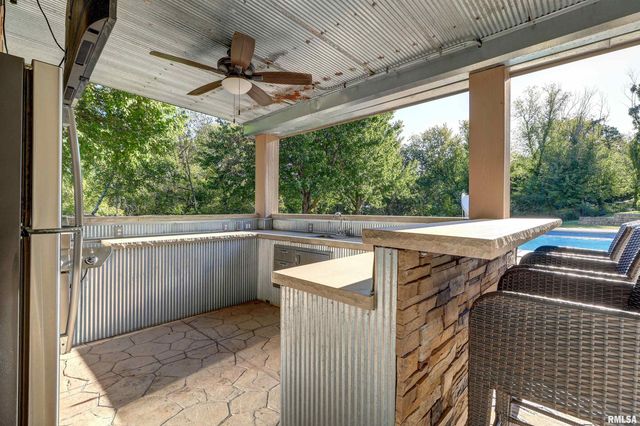 539 34TH Avenue North, Clinton, IA 52732