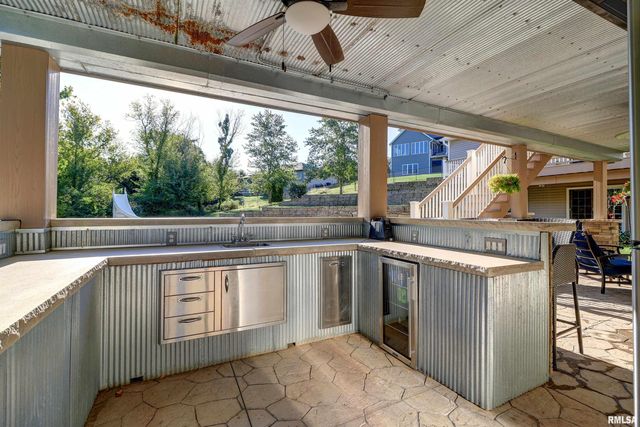 539 34TH Avenue North, Clinton, IA 52732