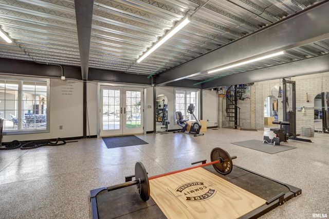 539 34TH Avenue North, Clinton, IA 52732