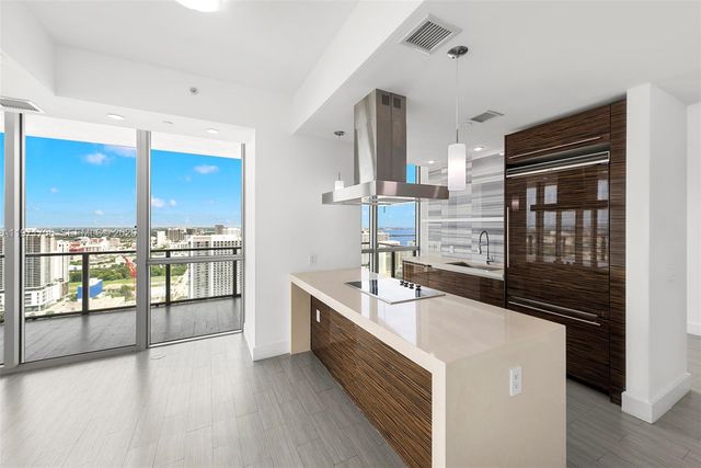 1100 Biscayne Blvd 4405, Miami, FL 33132