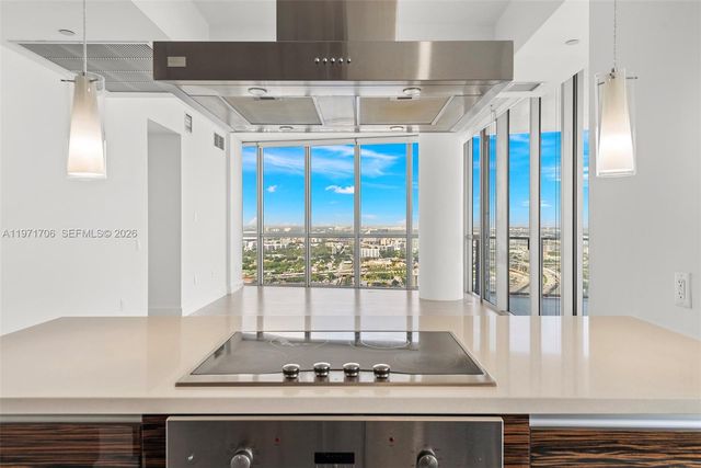 1100 Biscayne Blvd 4405, Miami, FL 33132