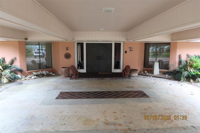 2009 Fm 950, Eagle Lake, TX 77434