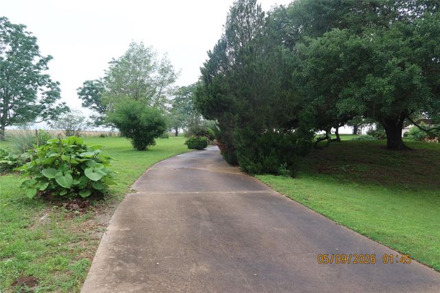 2009 Fm 950, Eagle Lake, TX 77434