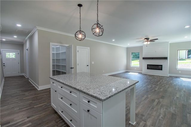 1367 Old Shoal Creek Trail, Canton, GA 30114