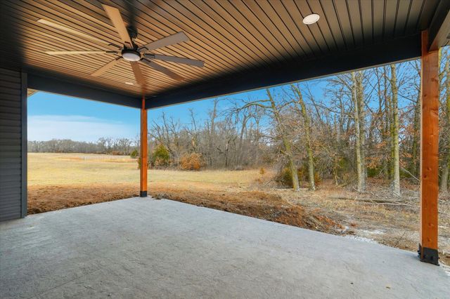 14118 N HAYDENS POINTE, Hallsville, MO 65255