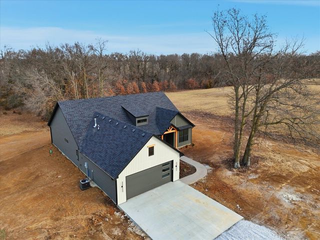 14118 N HAYDENS POINTE, Hallsville, MO 65255