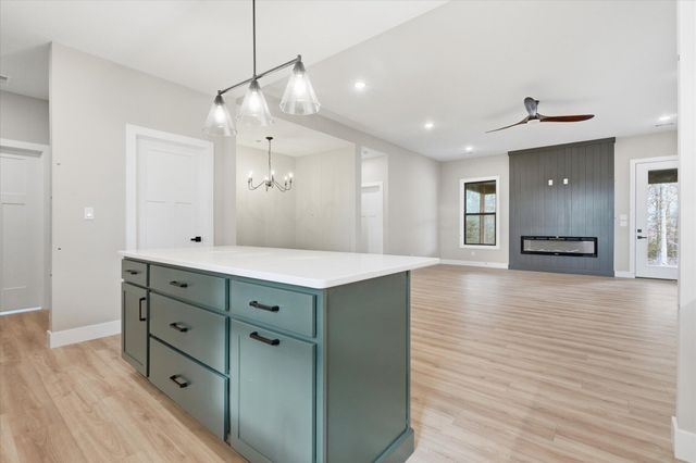 14118 N HAYDENS POINTE, Hallsville, MO 65255