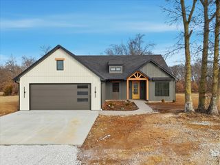 14118 N HAYDENS POINTE, Hallsville, MO 65255