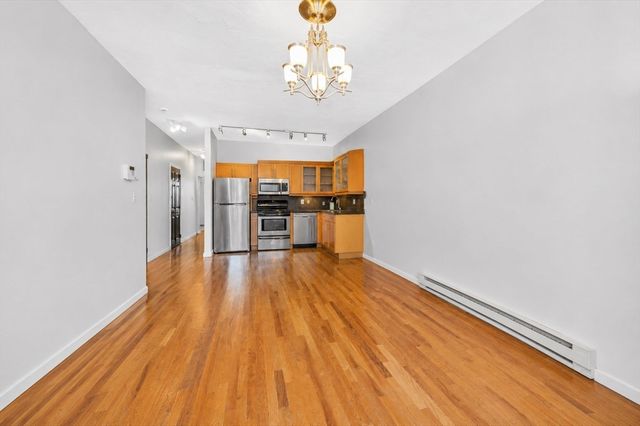 881 Harrison Ave 1, Boston, MA 02118