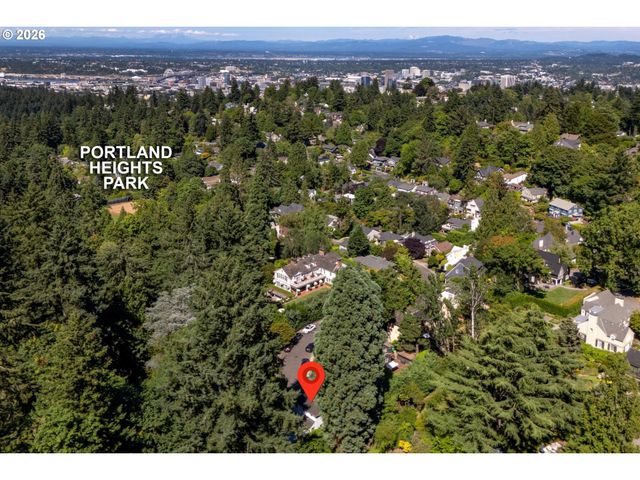 2798 Sw OLD ORCHARD Rd, Portland, OR 97201
