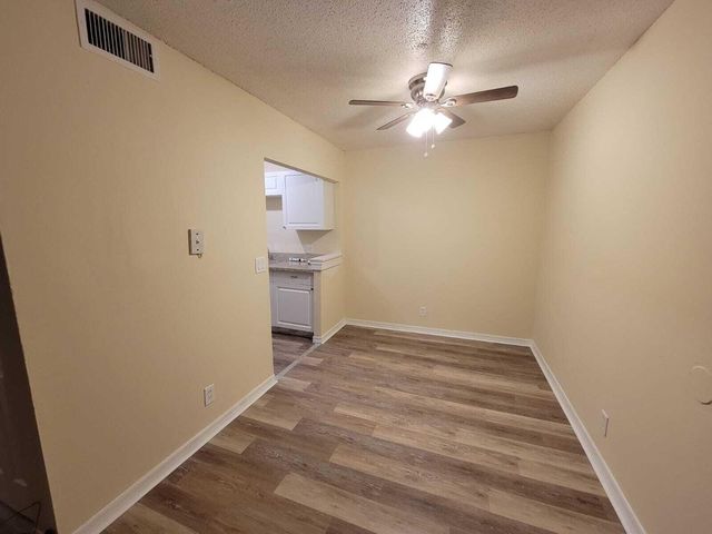 1500 N Congress Avenue A23, West Palm Beach, FL 33401