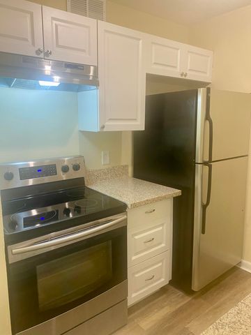 1500 N Congress Avenue A23, West Palm Beach, FL 33401