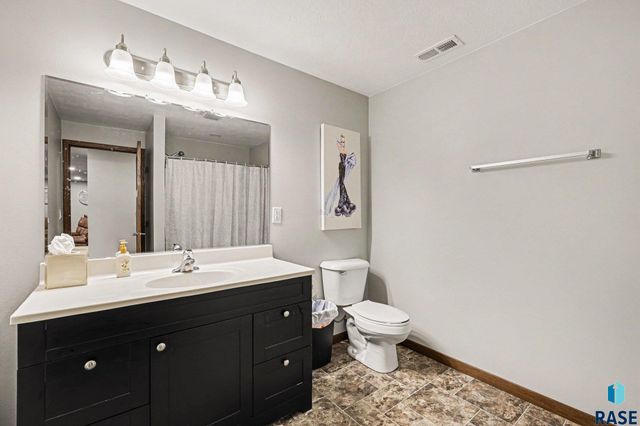 510 Marie Dr Drive, Harrisburg, SD 57032