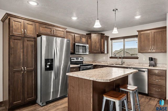 510 Marie Dr Drive, Harrisburg, SD 57032