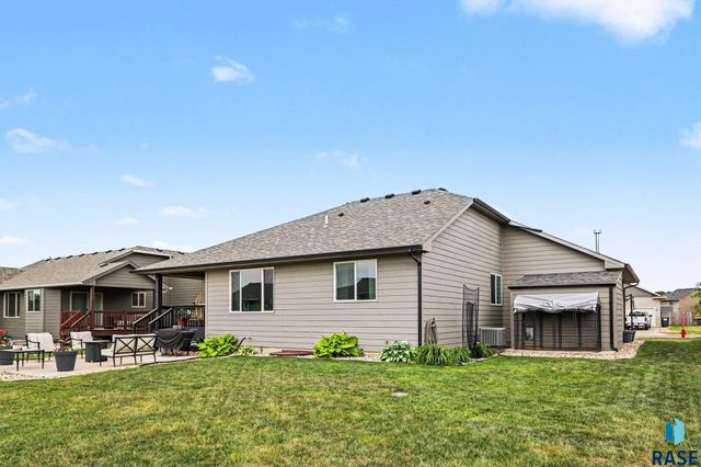 510 Marie Dr Drive, Harrisburg, SD 57032