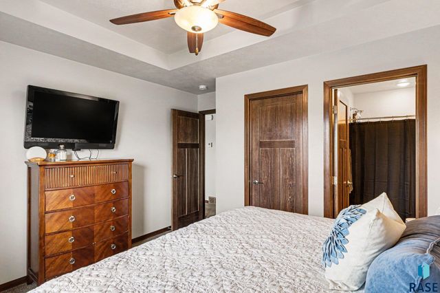 510 Marie Dr Drive, Harrisburg, SD 57032