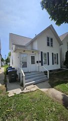 831 Oakland AVENUE, Sheboygan, WI 53081