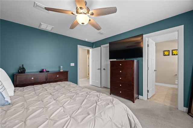 22 Mimi CIR, Newport News, VA 23602