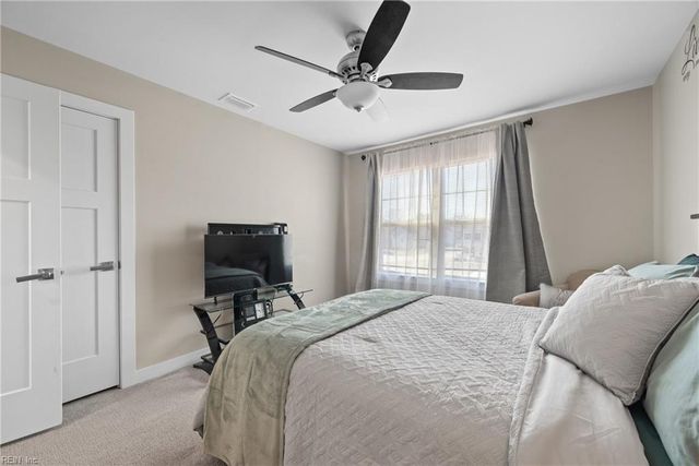 22 Mimi CIR, Newport News, VA 23602