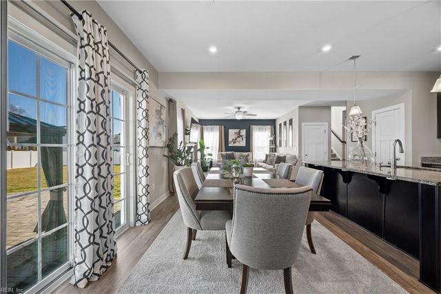 22 Mimi CIR, Newport News, VA 23602