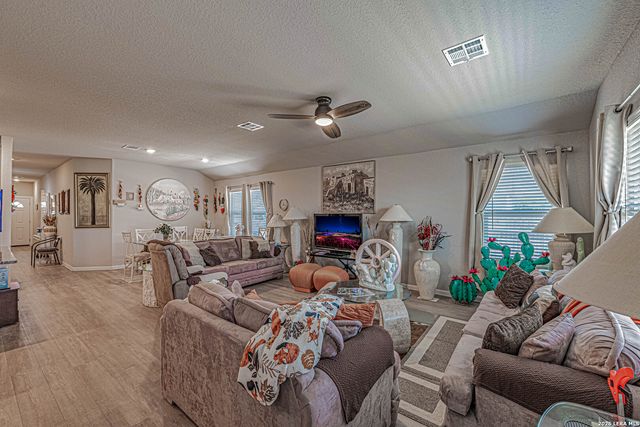 13024 Thyme, St Hedwig, TX 78152