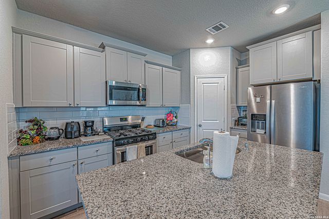 13024 Thyme, St Hedwig, TX 78152