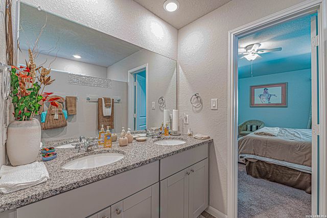 13024 Thyme, St Hedwig, TX 78152