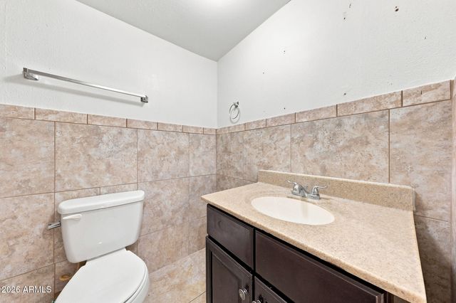 304 W MCNEIL Street, Phoenix, AZ 85041