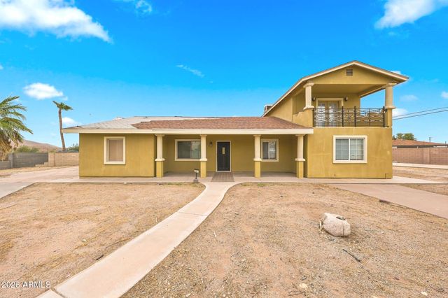 304 W MCNEIL Street, Phoenix, AZ 85041