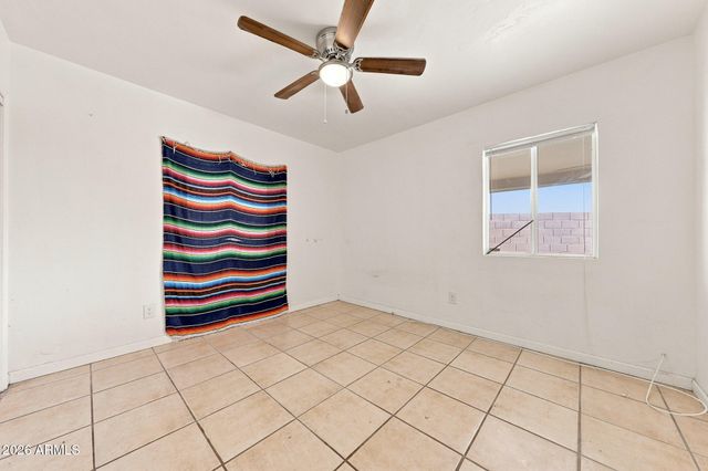304 W MCNEIL Street, Phoenix, AZ 85041