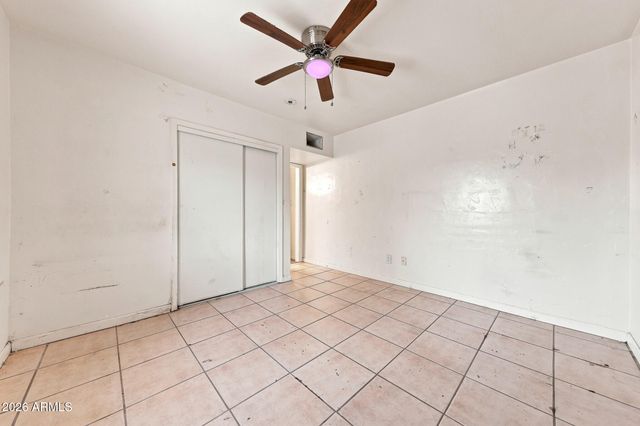304 W MCNEIL Street, Phoenix, AZ 85041