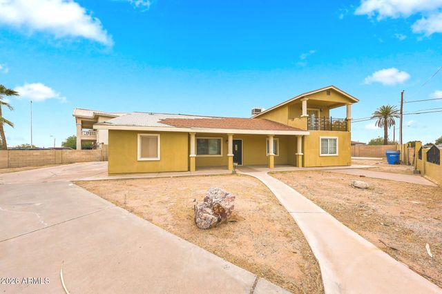 304 W MCNEIL Street, Phoenix, AZ 85041