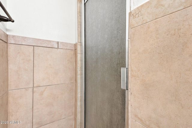 304 W MCNEIL Street, Phoenix, AZ 85041