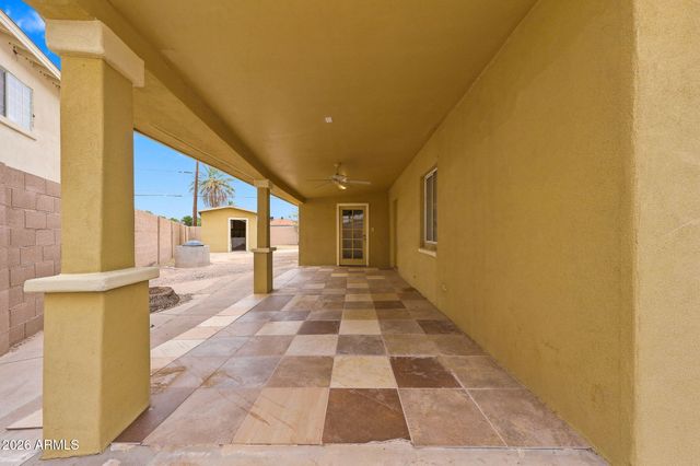 304 W MCNEIL Street, Phoenix, AZ 85041