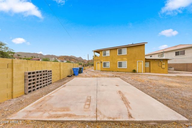 304 W MCNEIL Street, Phoenix, AZ 85041
