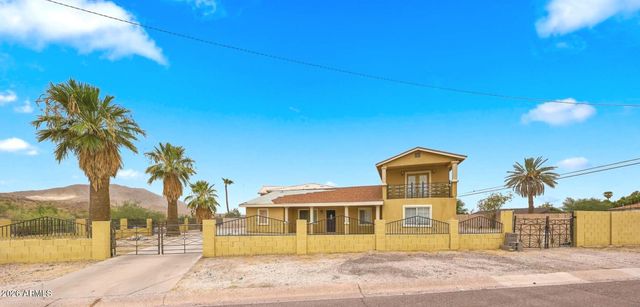 304 W MCNEIL Street, Phoenix, AZ 85041