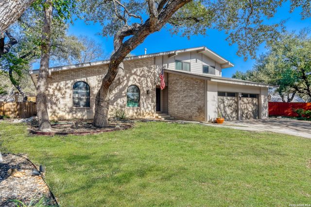 13922 Sugarberry Woods Street, San Antonio, TX 78249