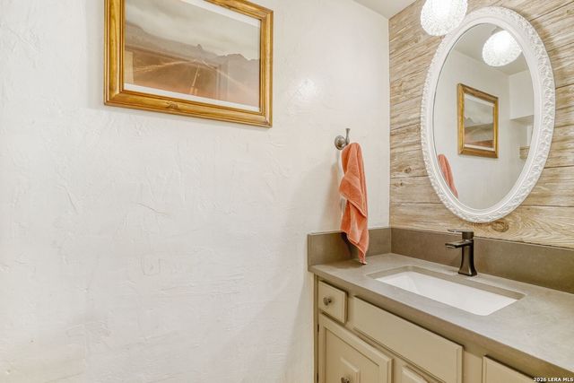 13922 Sugarberry Woods Street, San Antonio, TX 78249