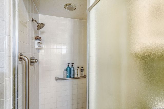 13922 Sugarberry Woods Street, San Antonio, TX 78249