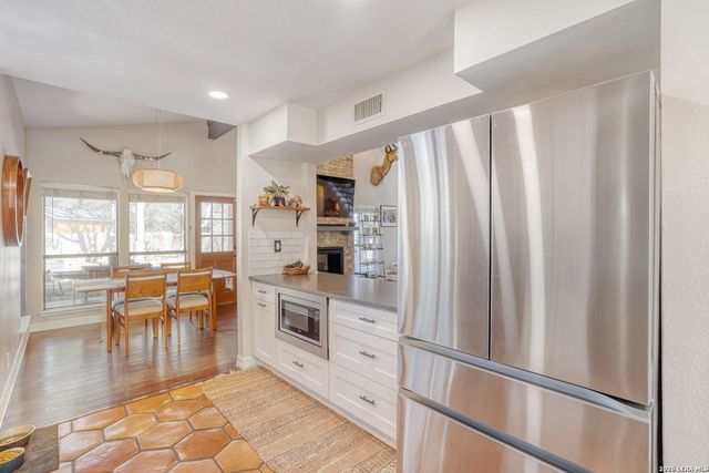 13922 Sugarberry Woods Street, San Antonio, TX 78249