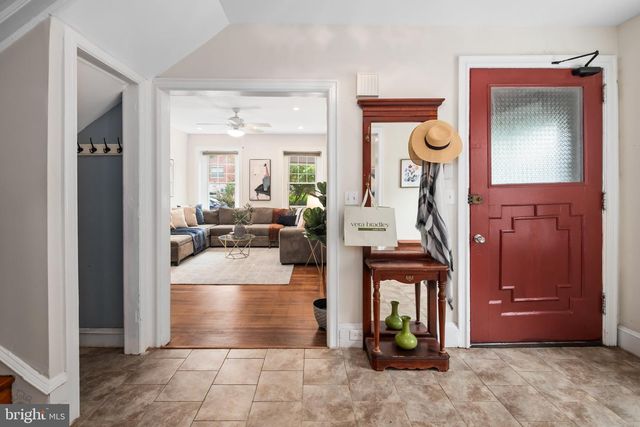 17 W PHIL ELLENA ST, Philadelphia, PA 19119