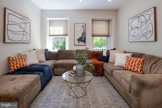17 W PHIL ELLENA ST, Philadelphia, PA 19119