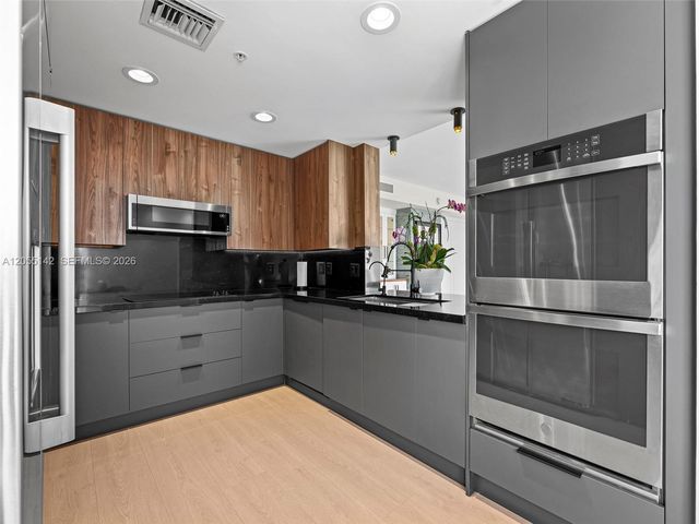 19400 Turnberry Way 1911, Aventura, FL 33180