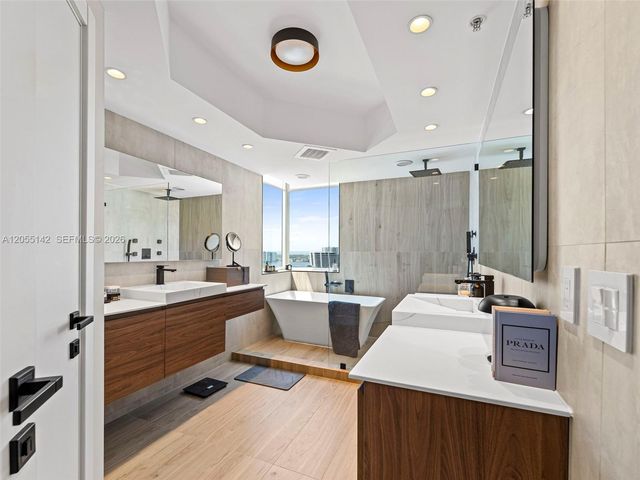 19400 Turnberry Way 1911, Aventura, FL 33180