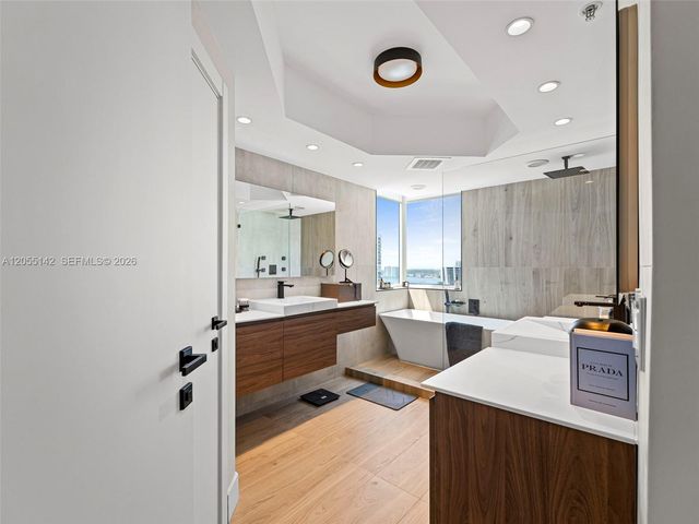 19400 Turnberry Way 1911, Aventura, FL 33180