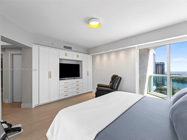19400 Turnberry Way 1911, Aventura, FL 33180
