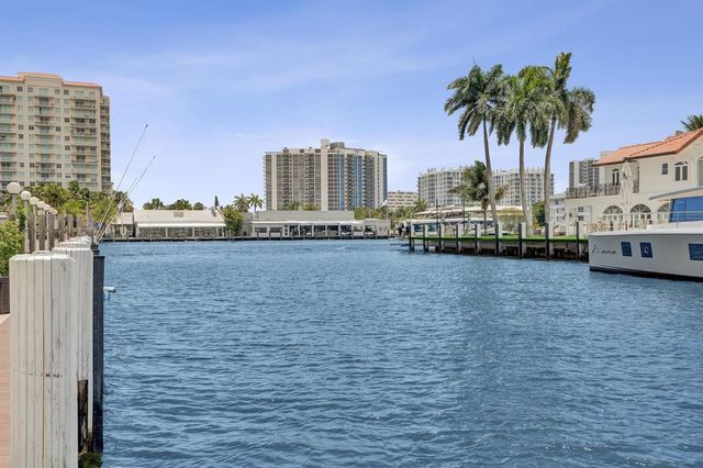 2866 NE 30th Street 4, Fort Lauderdale, FL 33306