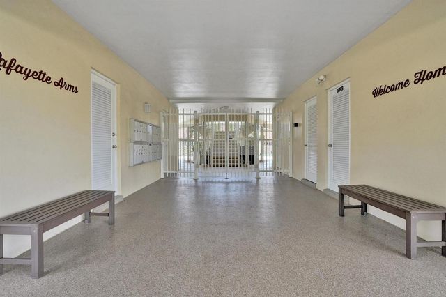 2866 NE 30th Street 4, Fort Lauderdale, FL 33306