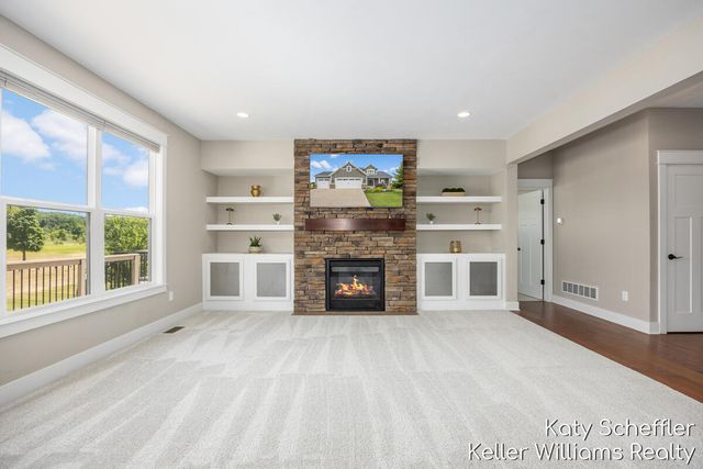 4109 Boulder View Drive, Belmont, MI 49306