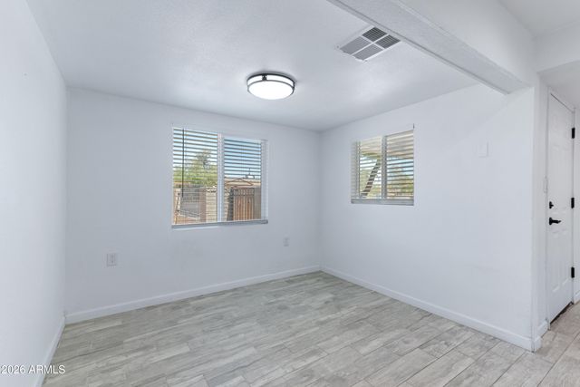 2133 W COLTER Street, Phoenix, AZ 85015
